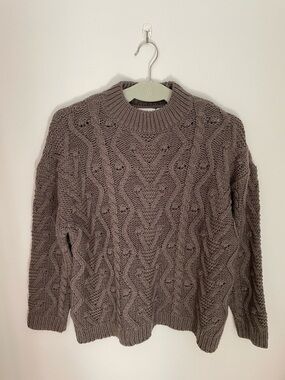 Crewneck Cable Knit Sweater - Taupe